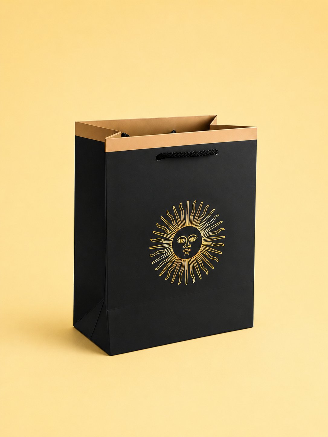 Bolsa Argentina negra y dorada